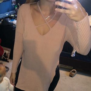 Cross cross top with side slits